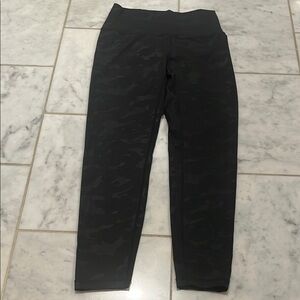 Black Camouflage Leggings. Three quarter length.